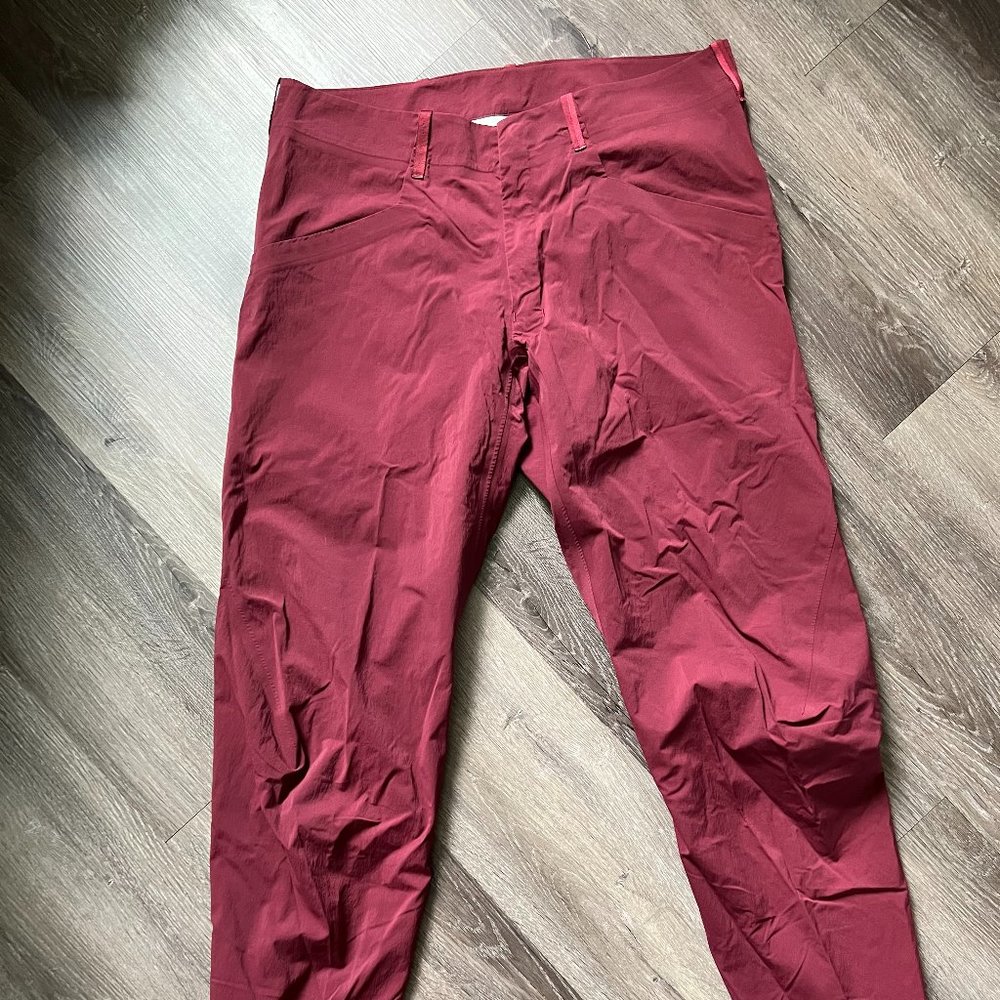 Arcteryx Veilance Voronoi Pant Men's size 32 dark red